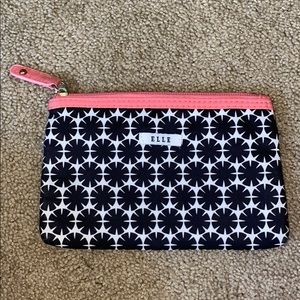 Elle makeup bag